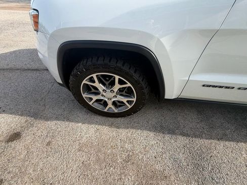 Used 2020 Jeep Grand Cherokee Limited AWD/4WD image 8