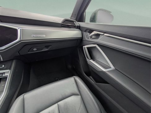 Used 2025 Audi Q3 2.0T Premium image 23