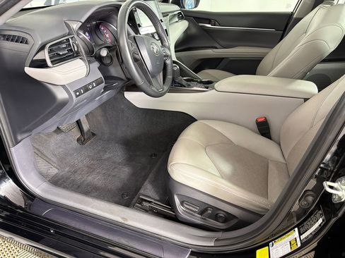 Used 2024 Toyota Camry XSE image 10