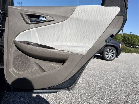 Used 2020 Chevrolet Malibu LS image 25