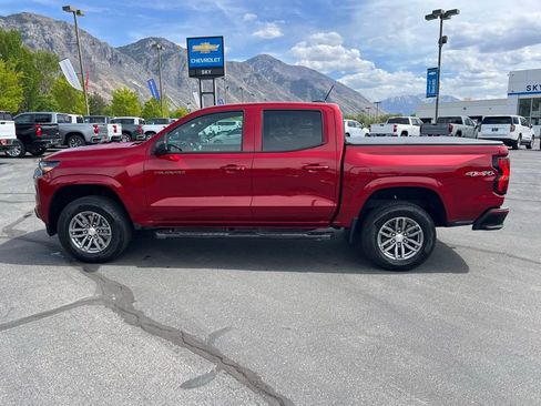 Certified 2025 Chevrolet Colorado LT w/ Advanced Trailering Package AWD/4WD image 11