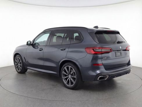 Used 2020 BMW X5 M50i w/ Premium Package image 4