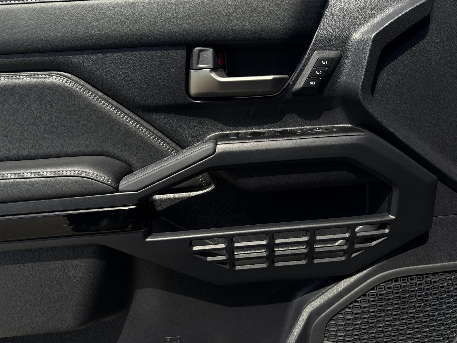 New 2026 Toyota 4Runner Limited AWD/4WD image 13