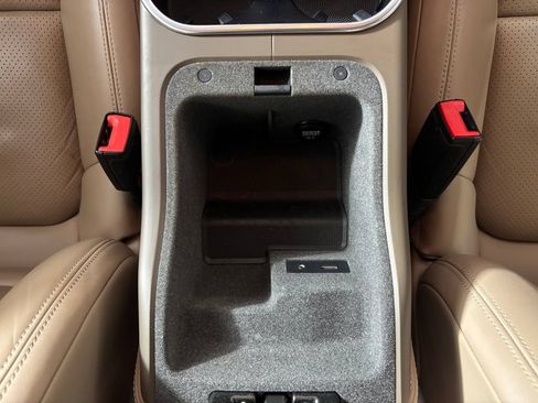 Used 2014 Porsche Cayenne Diesel AWD/4WD image 28