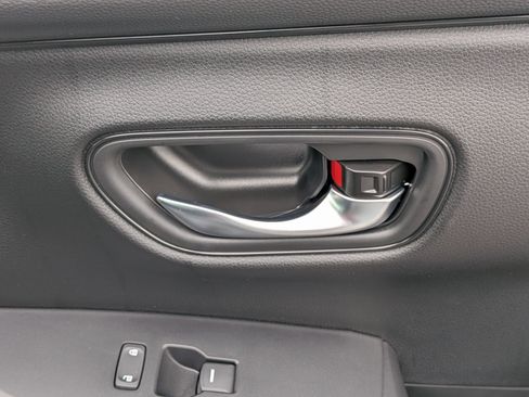 New 2026 Honda HR-V LX image 32
