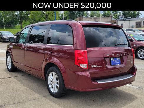 Used 2018 Dodge Grand Caravan SXT FWD image 3