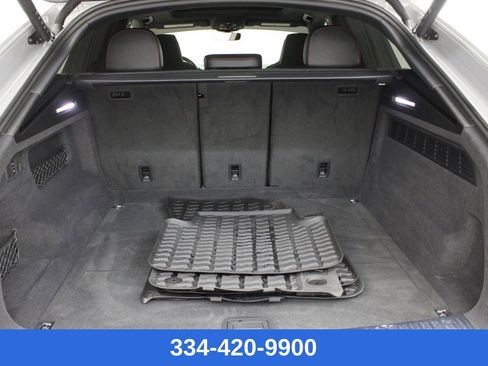 Used 2024 Audi RS Q8 image 31