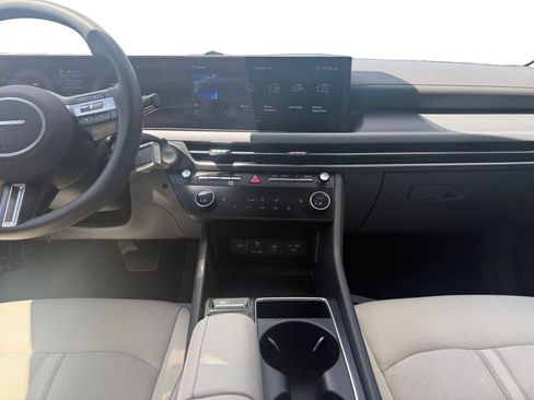 Used 2025 Hyundai Sonata SEL FWD image 11