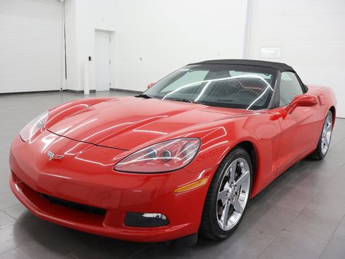 Used 2008 Chevrolet Corvette Convertible w/ Preferred Equipment Group RWD image 7