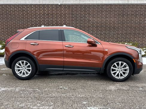 Used 2019 Cadillac XT4 Luxury w/ Cold Weather Package image 29