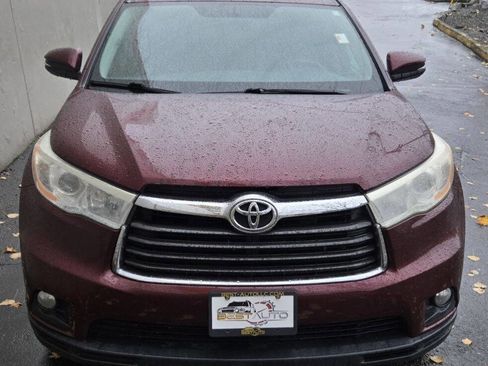 Used 2014 Toyota Highlander Plus image 3