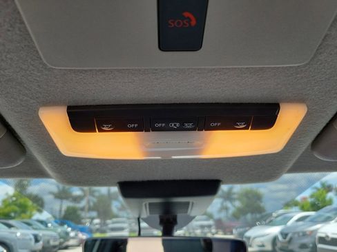 Used 2021 Nissan Kicks SR w/ SR Premium Package FWD image 21