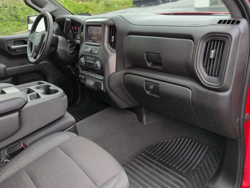 Certified 2024 Chevrolet Silverado 1500 Custom AWD/4WD image 29
