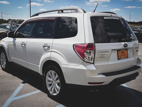 Used 2012 Subaru Forester 2.5X Limited AWD/4WD image 19