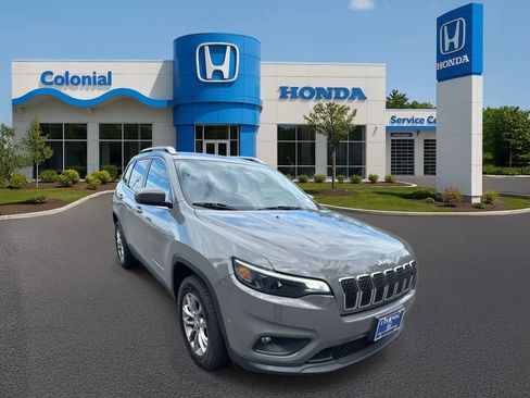 Used 2020 Jeep Cherokee Latitude Plus w/ Cold Weather Group image 9