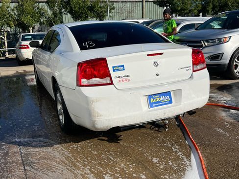 Used 2010 Dodge Charger SXT image 4