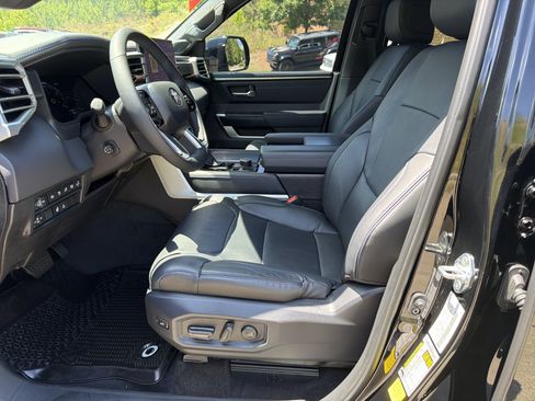Used 2025 Toyota Tundra Platinum AWD/4WD image 9
