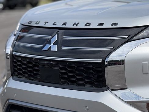 New 2025 Mitsubishi Outlander AWD image 5