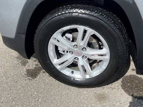 Used 2024 GMC Terrain SLE image 6