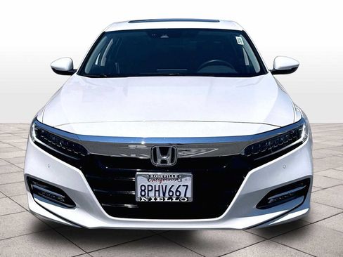 Used 2020 Honda Accord Touring image 3
