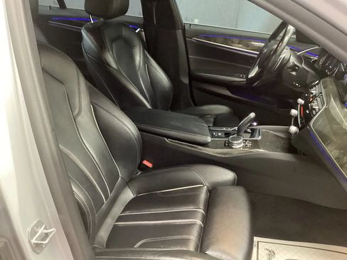Used 2018 BMW 530e xDrive w/ Premium Package 2 AWD/4WD image 12