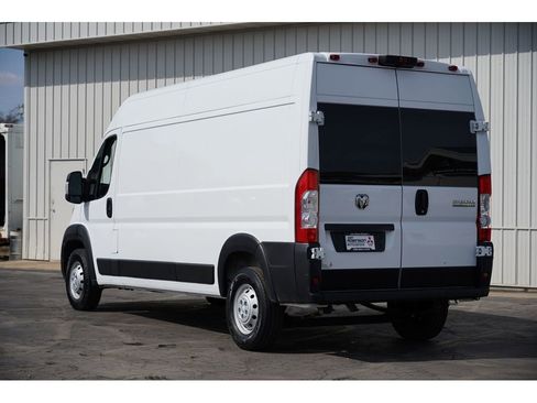Used 2023 RAM ProMaster 2500 image 5