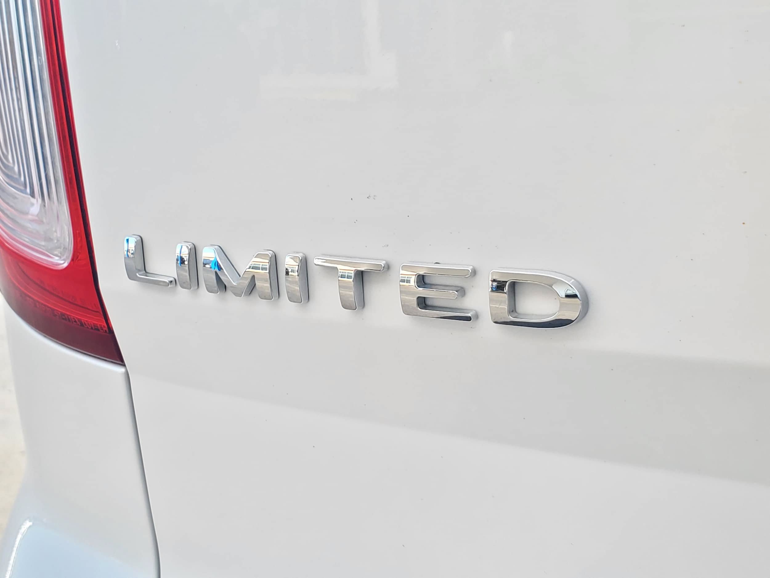 Used 2012 Ford Explorer Limited AWD/4WD image 8