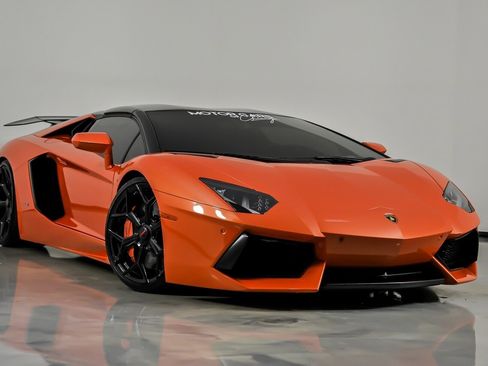 Used 2014 Lamborghini Aventador LP 700-4 AWD/4WD image 3