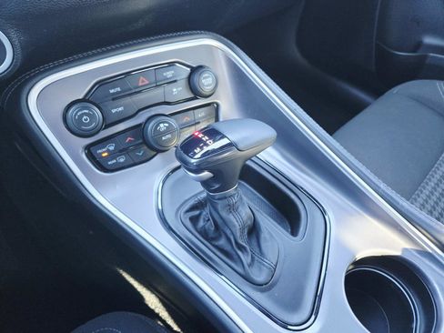 Used 2019 Dodge Challenger SXT w/ Blacktop Package image 31