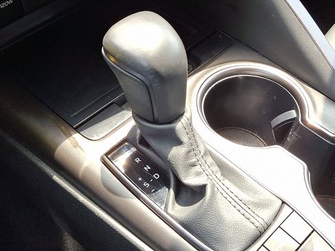 Used 2024 Toyota Camry SE FWD image 14