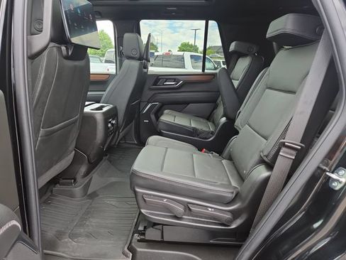 Used 2026 GMC Yukon Denali w/ Advanced Technology Package AWD/4WD image 31