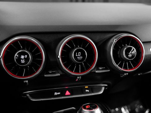 Used 2019 Audi TT RS w/ Technology Package image 33