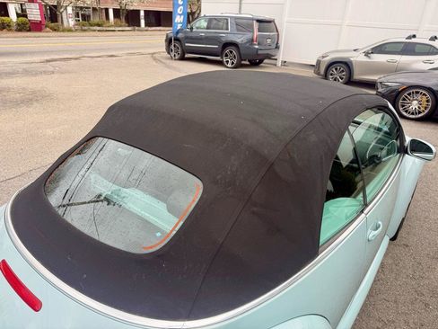 Used 2004 Volkswagen Beetle GLS FWD image 21