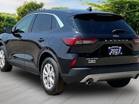Used 2023 Ford Escape Active AWD/4WD image 2