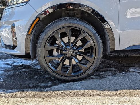 Certified 2022 Kia Sorento SX image 31