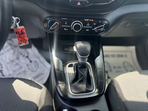 Used 2023 Kia Soul LX w/ LX Technology Package FWD image 7