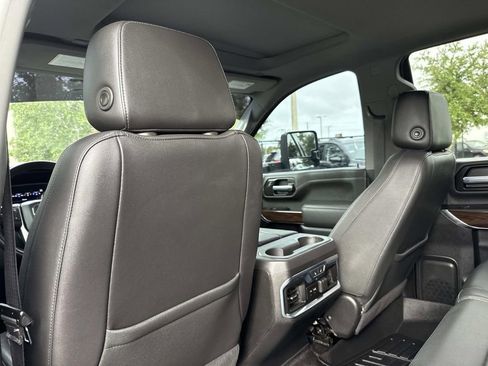 Used 2021 GMC Sierra 3500 Denali w/ Denali Ultimate Package image 16
