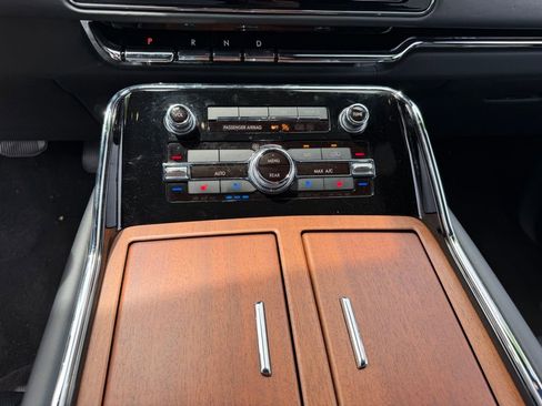 Used 2023 Lincoln Navigator L Black Label image 31