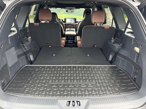 New 2026 Lincoln Aviator Reserve AWD/4WD image 12