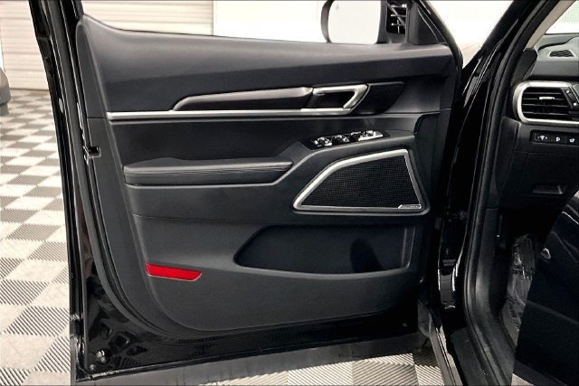 Used 2025 Kia Telluride S AWD/4WD image 20