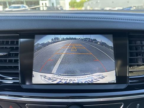 Used 2018 Buick Regal Essence w/ Driver Confidence Package #1 AWD/4WD image 23