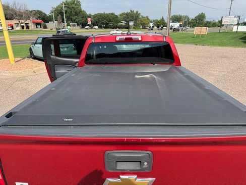 Used 2015 Chevrolet Colorado Z71 AWD/4WD image 21