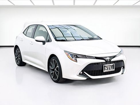 Used 2019 Toyota Corolla XSE FWD image 3