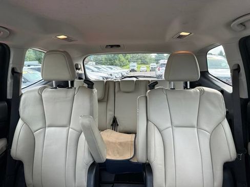 Used 2019 Subaru Ascent Limited AWD/4WD image 13