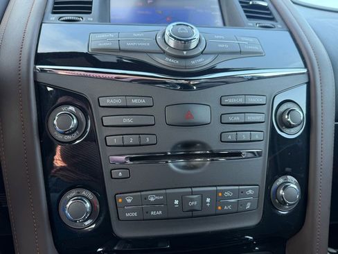 Used 2020 Nissan Armada Platinum w/ Platinum Reserve Package image 17