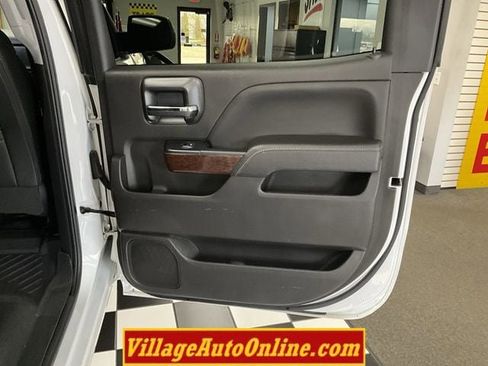 Used 2018 GMC Sierra 1500 SLT AWD/4WD image 33