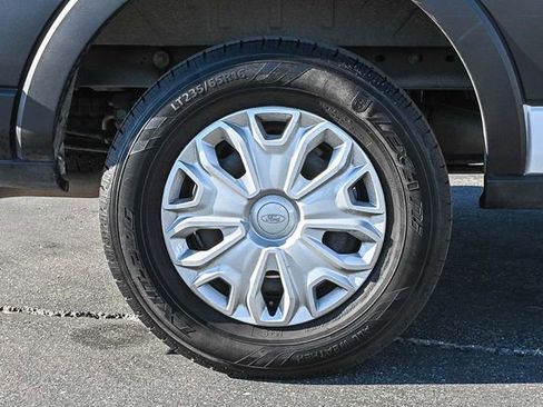 Used 2024 Ford Transit 350 XLT image 11