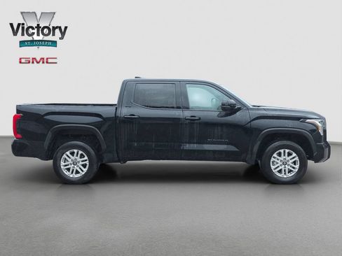 Used 2025 Toyota Tundra SR5 w/ SR5 Premium Package AWD/4WD image 19