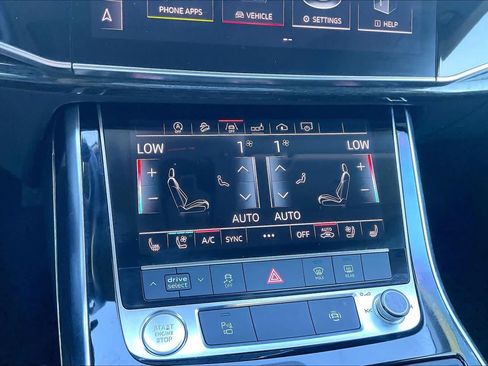 Used 2019 Audi Q8 Premium Plus w/ Premium Plus AWD/4WD image 33