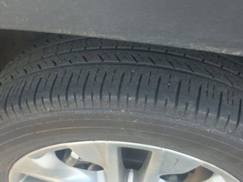 Used 2023 Toyota RAV4 XLE Premium image 10